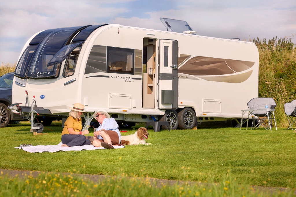 alicanto grande porto caravan with couple